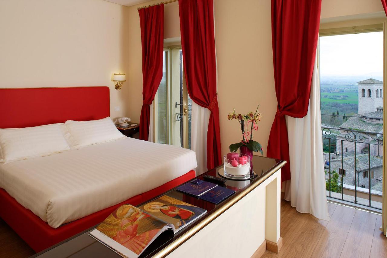 Giotto Hotel & Spa Ассизи Экстерьер фото