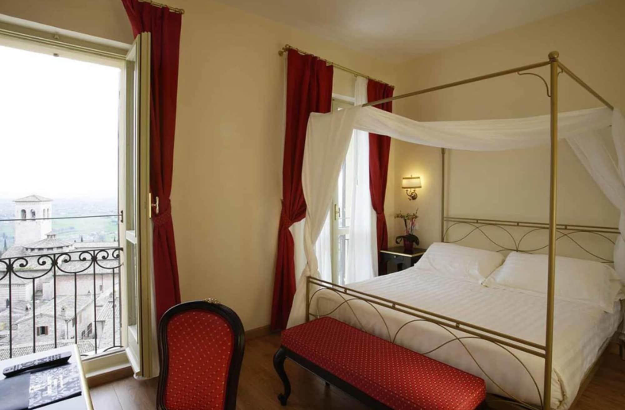 Giotto Hotel & Spa Ассизи Экстерьер фото